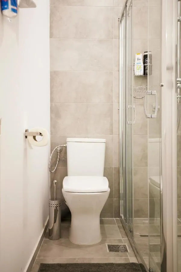 Ideal Studio Bucharest 0*,  Romania