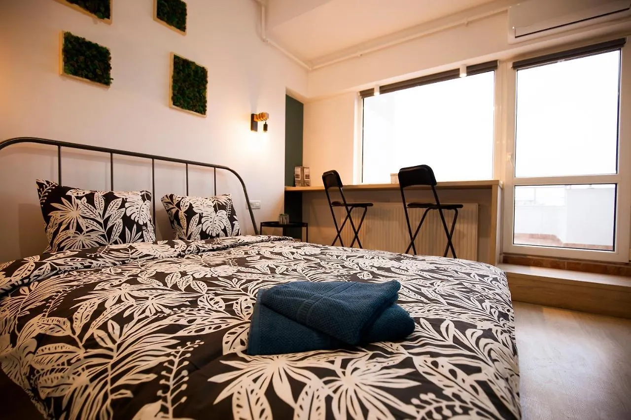 Ideal Studio Bucharest 0*,  Romania