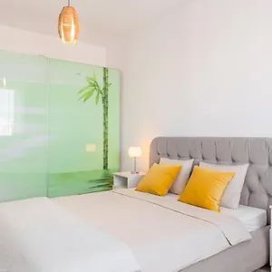 Lovely With View Apartament